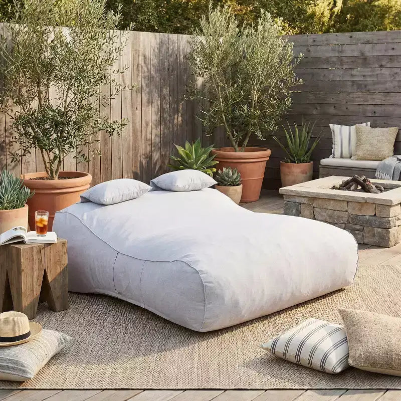 Christopher Knight Home Zhi Modern Outdoor Patio Bean Bag Daybed