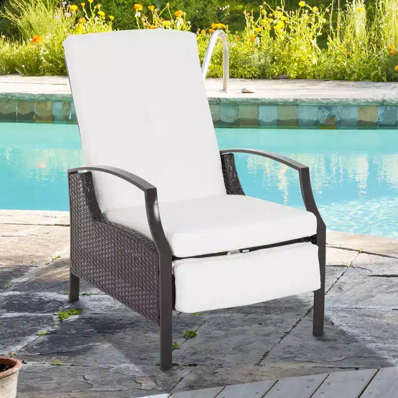Outsunny Rattan Adjustable Recliner Chair with Hand-Woven All-Weather Wicker for Patio, Outdoor, Garden, Poolside