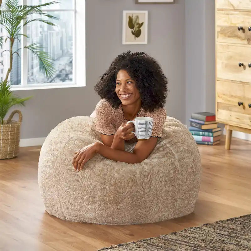 Pouf d'hiver en fausse fourrure Greyrock Modern Glam par Christopher Knight Home