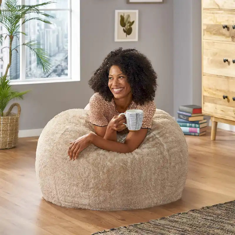 Pouf d'hiver en fausse fourrure Greyrock Modern Glam par Christopher Knight Home