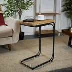 Table d'appoint C-shaped à bobine faite à la main en plante séchée avec pieds en métal noir - Marron - Roche River Decor